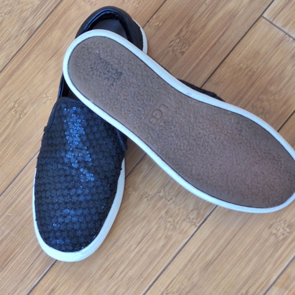 Ugg Cas Glitter Slip-On Trainer Sneakers Black Flats Star Embossed size 9 Cushy - Picture 14 of 16